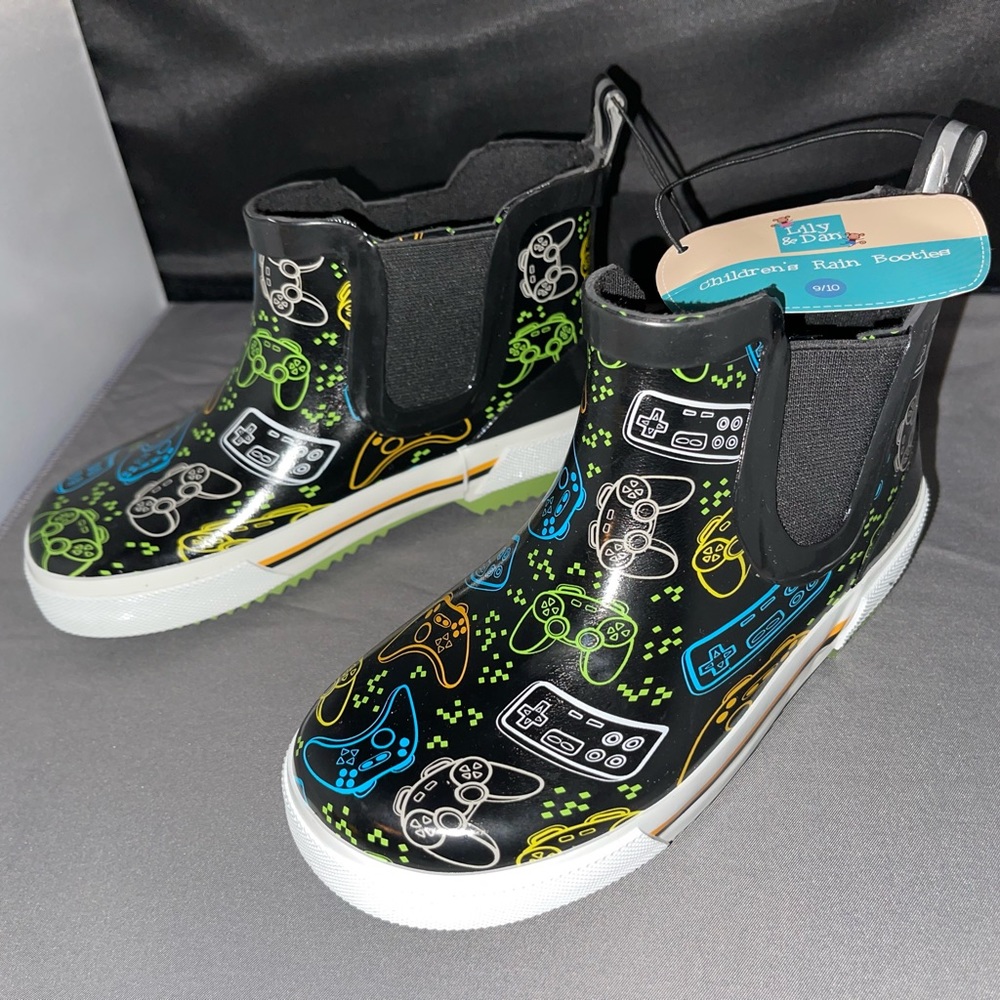 Lily&Dan Short Children's Rain Boots Video Game Pattern Unisex Boys Sz 9/10 New